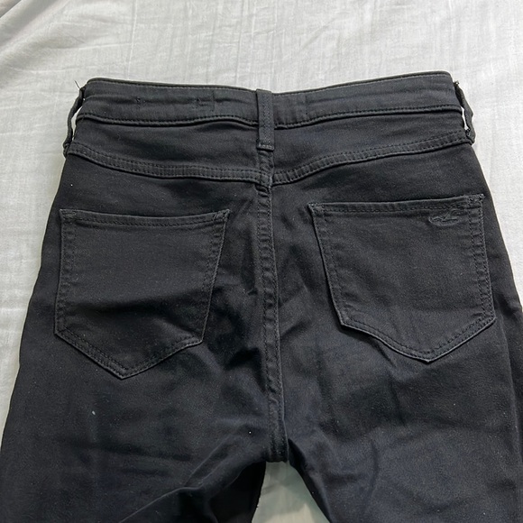 ultra high rise jean leggings hollister - Picture 6 of 10